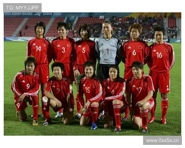 女球迷采访:女足队长小鲤鱼,她在学校比赛中完成过帽子戏法